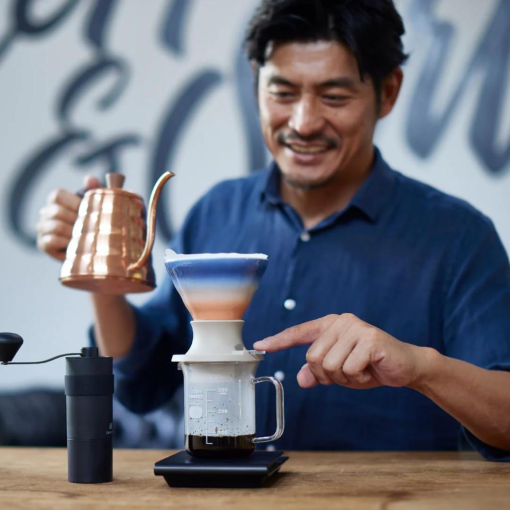HARIO Coffee Dripper Switch Sunrise Collaboration Model Arita Ware Immersion Dripper with 40 Paper Filters SSDC-200-SUN