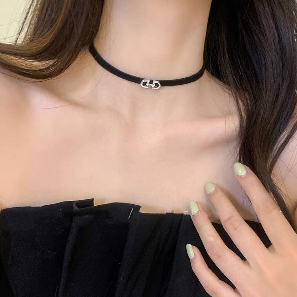 Chic Spicy Girl Leather Bell Choker Necklace – Unique Minority Design