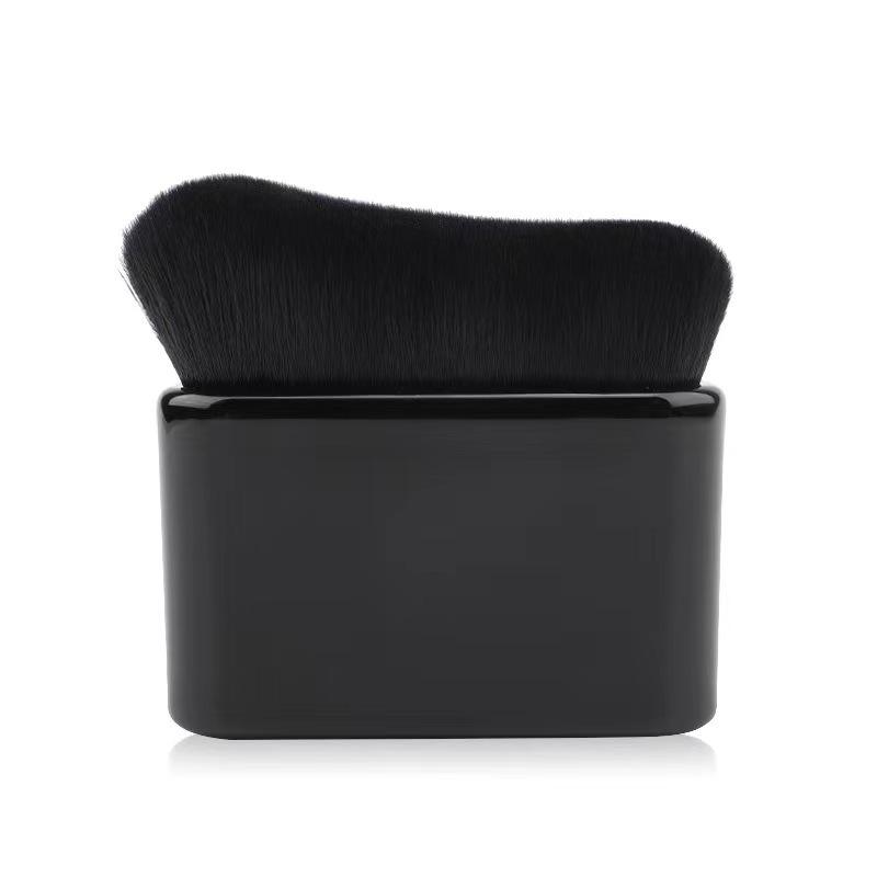 Универсальная кисть для автозагара и макияжа: Мягкая щетина для тела, румян и многого другого