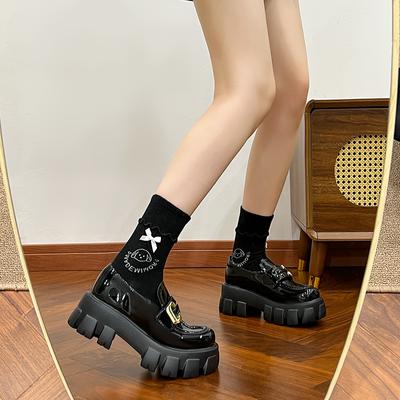 Женские черные кожаные туфли на платформе в студенческом стиле