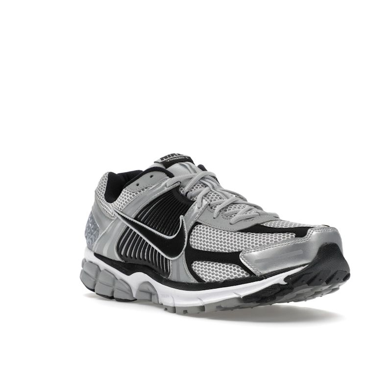Nike Air Zoom Vomero 5 мужские кроссовки цвета металлик, серебристо-черные, чисто-платиновые, белые FJ4151-004