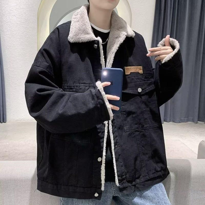 Джинсовая куртка мужская шерпа осень и зима плюс бархат утолщенная теплая хлопковая куртка свободная и красивая корейский стиль модная куртка для пары