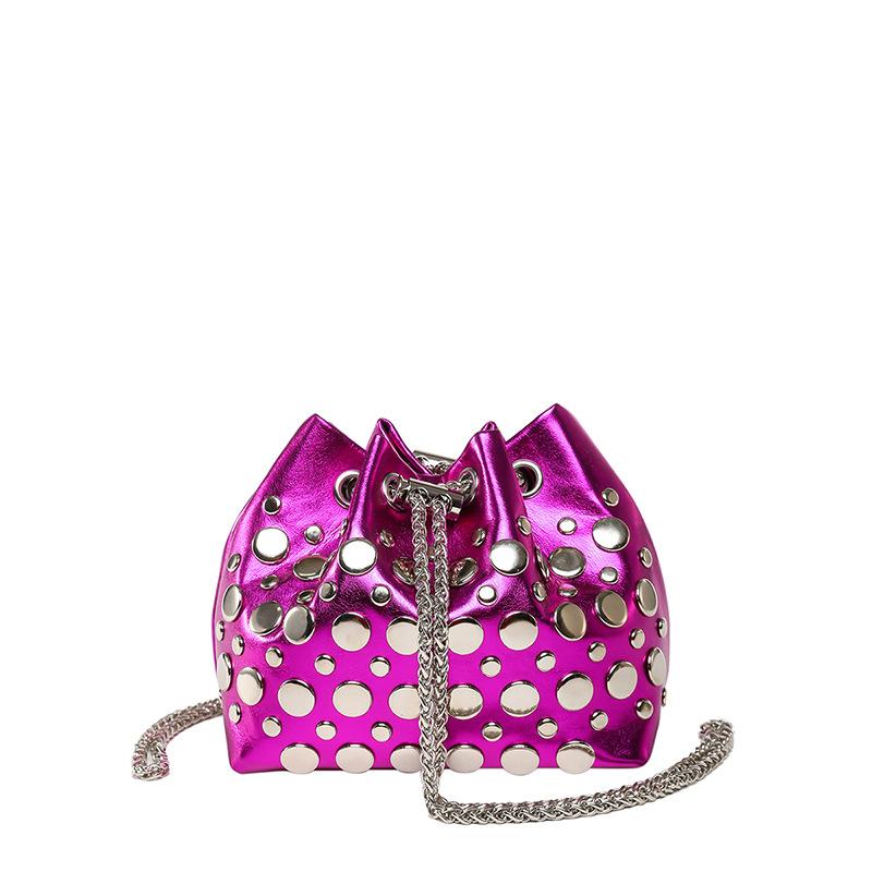 Personalized Rivet Bag Women's Spring Summer New 2025 Korean Version Fashion Niche Shoulder Bag Chain Crossbody Bucket Bag