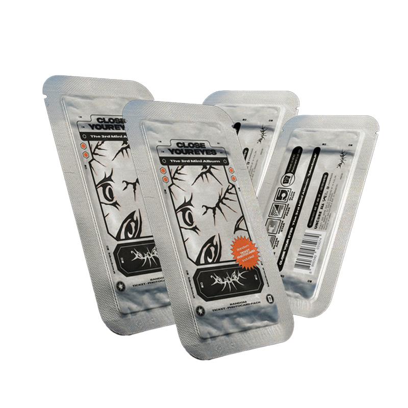 CLOSE YOUR EYES 3-й мини-альбом blackout (билет вер.)