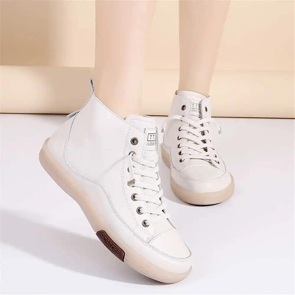 Высокие кроссовки на нескользящем каблуке, женская роскошная обувь на толстой подошве для женщин, синие ботинки, спортивные сникеры, 2025 новинка, высокие технологии