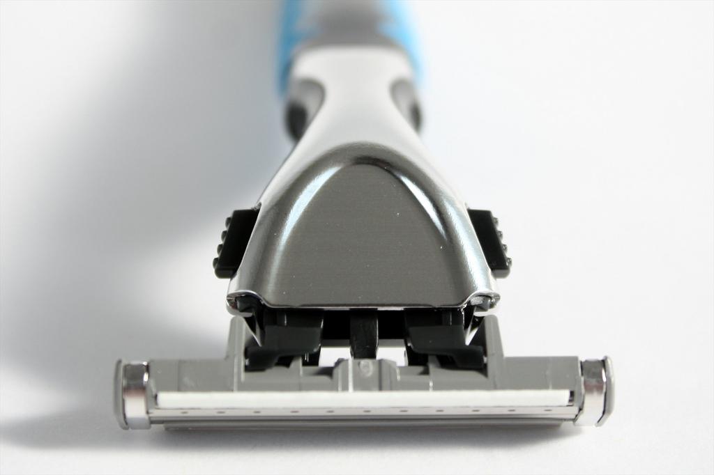 Gillette Sensor Excel Holder with 1 Spare Blade [item]