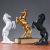 Статуя из смолы, золотистая, белая, черная фигура лошади, скандинавские абстрактные украшения для статуэток для интерьера, скульптура, домашний декор