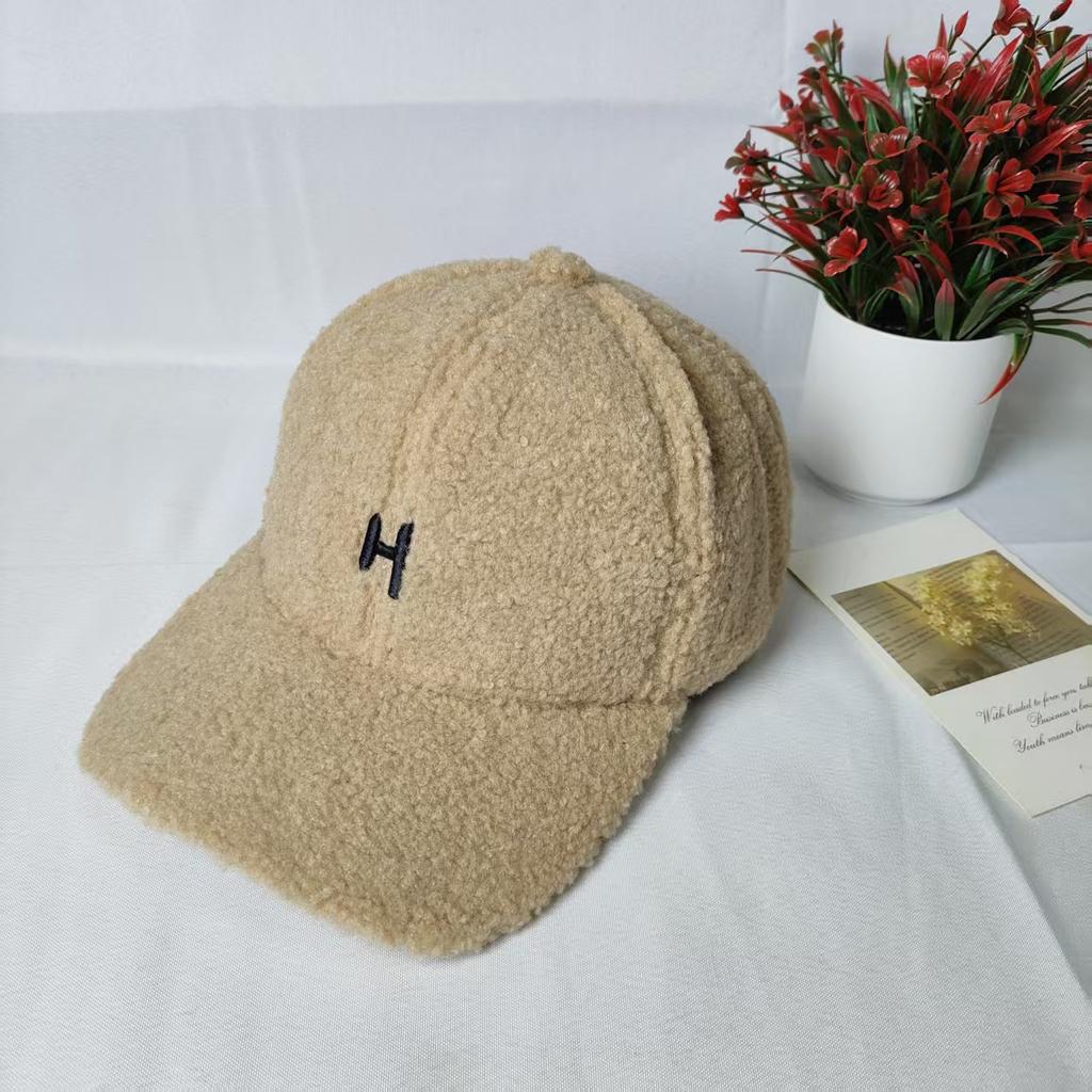 High quality imitation lamb wool letter embroidery baseball cap big head circumference warm versatile couple show small face