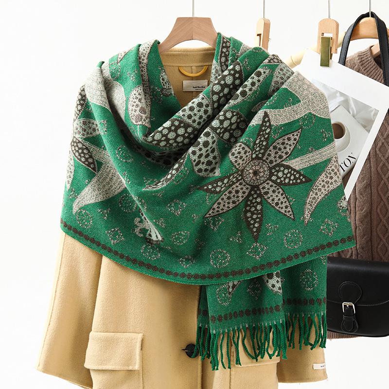 Women's Ethnic Style Jacquard Shawl: Thick, Warm Imitation Cashmere Scarf for Autumn/Winter