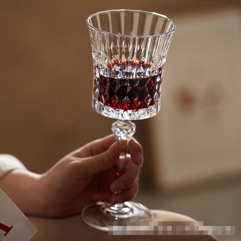 Хрустальный бокал для вина