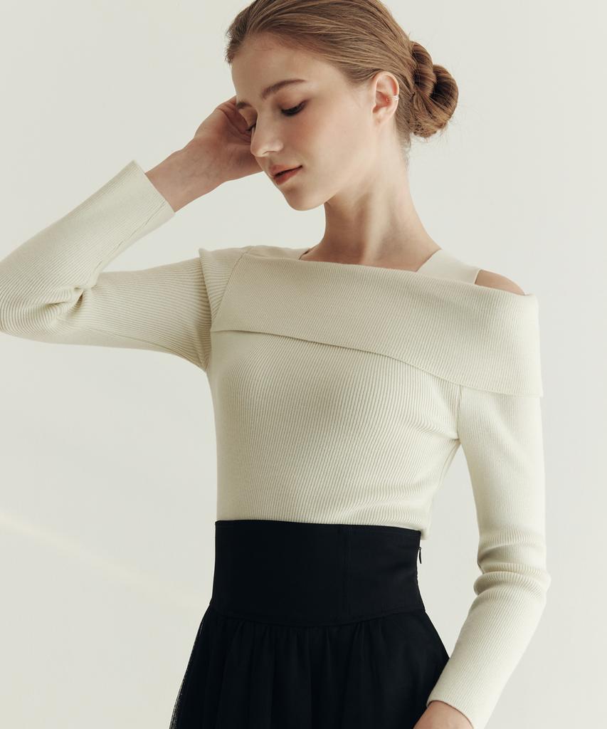 ZEROSTREET [3 Colors] Solid Asymmetrical Off-Shoulder Sweater