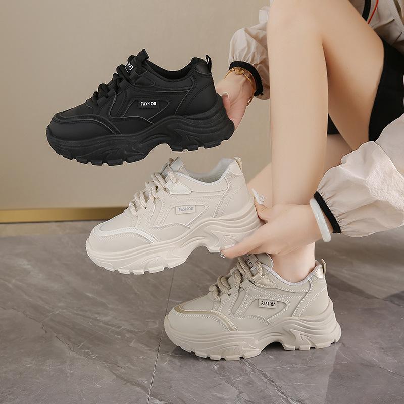 Инс корейская версия кожаные низкие кроссовки папины кроссовки девушка 2025 осень новинка дышащие студенческие спортивные увеличивающие рост досуг 8821