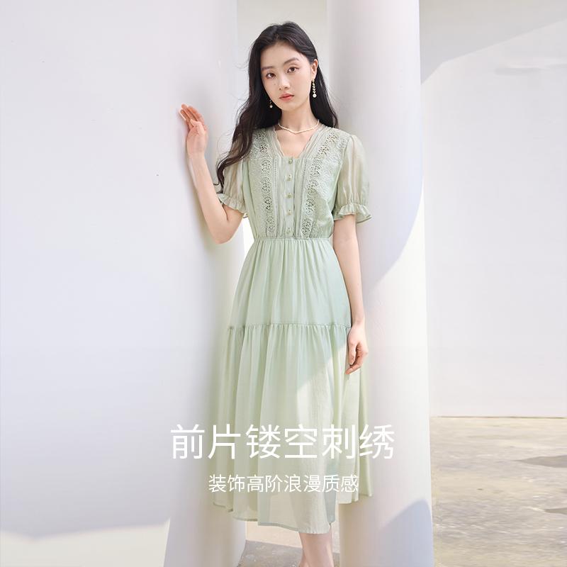 Embroidered hollow V-neck dress