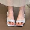 Мода 2025 Лето Новые Женские Модные Босоножки на Шпильке с Квадратным Носком и Подвеской Однотонные с Открытым Носком На Среднем Каблуке