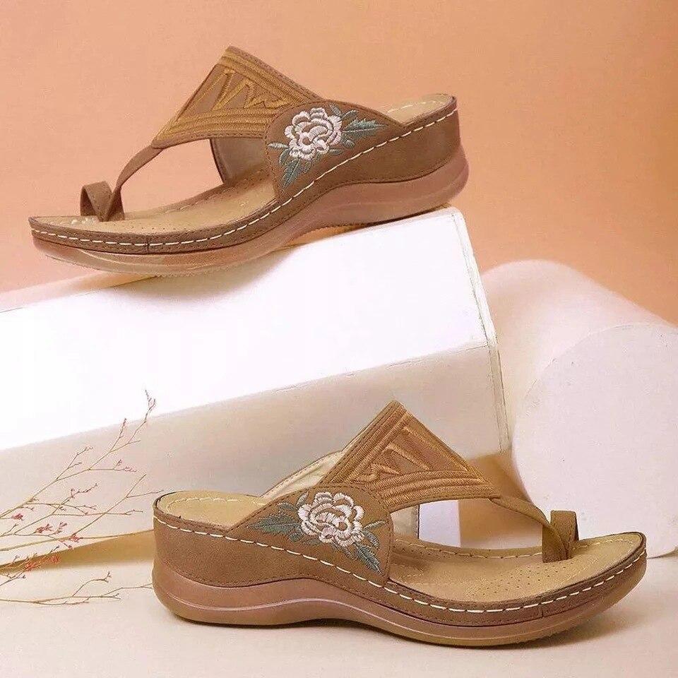 Summer Women Sandals Roman Retro Embroider Solid Color Wedge Ladies Sandals Slip On Platform Beach Classic Female Water Shoes