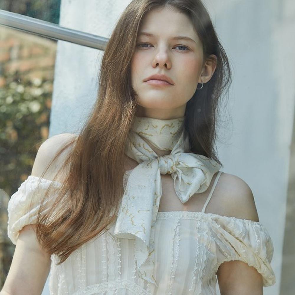 Ana Maison Creamy Cloud Silk Long Petit Scarf Pml 1422