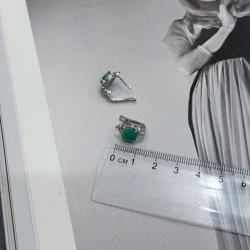Серебряные серьги с натуральным изумрудом (2172499)