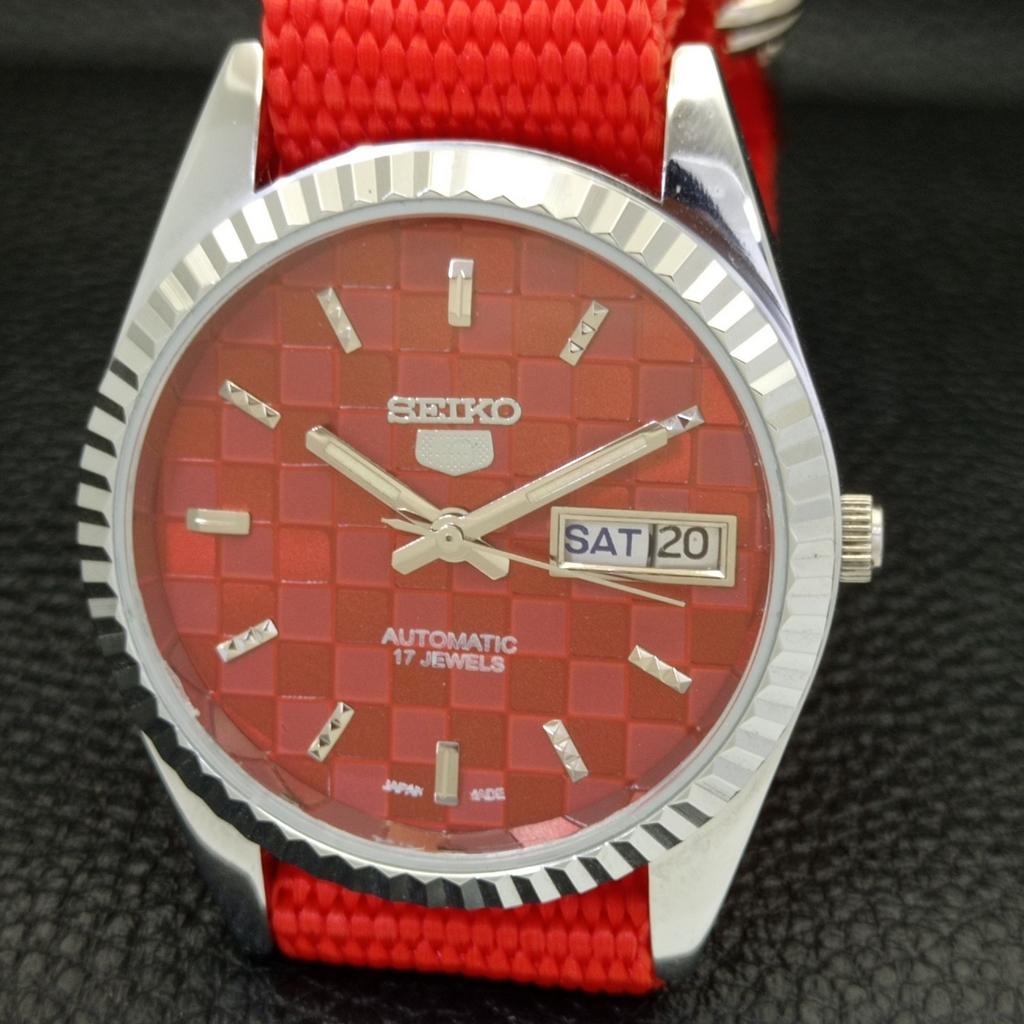 ВОССТАНОВЛЕННЫЕ АВТОМАТИЧЕСКИЕ МУЖСКИЕ ЧАСЫ SEIKO 5, СДЕЛАНО В ЯПОНИИ, КРАСНЫЙ ЦИФЕРБЛАТ, ИЗГОТОВЛЕНЫ НА ЗАКАЗ a440011-2 QV90-a440011