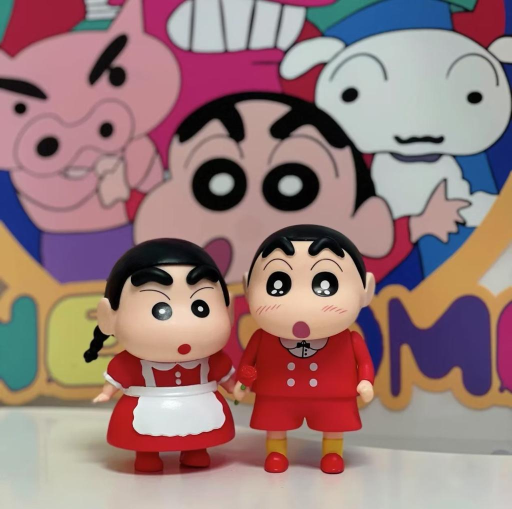 2Pcs/Set Crayon Shin-chan Peripheral Adorable Rose Maid Collection Amine Desktop Car Fashionable Figure Ornament Playthings Fans Birth Date Gifts