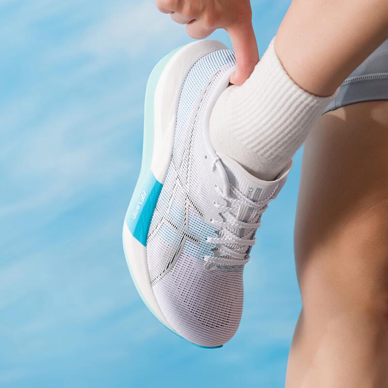 Asics Унисекс шоссейные беговые кроссовки