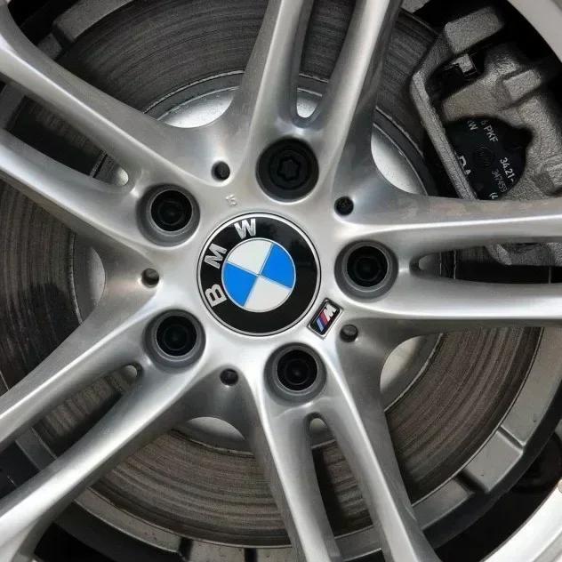 Значок Mpower Mtech Наклейка на колесо Автомобильная наклейка BMW Для BMW E90 E60 F30 F10 G01 G20 G30 E84 F48 F39 F25 G01 F15 G05 Декоративная крышка