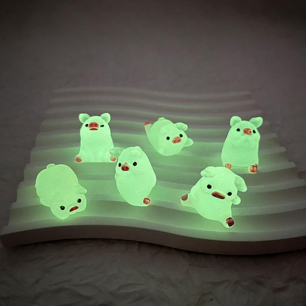 A Set Of Six Resin Cute Glow-In-The-Dark Piggy Ornament DIY Keychain Micro-Landscaping Accessories Home Desktop Car Decoration