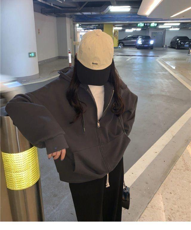 Korean Oversize Hooded Sweatshirt: Long-Sleeved, Loose Fit for Women - Perfect for Spring, Autumn, and Winter. Trendy Japanese Student Style.