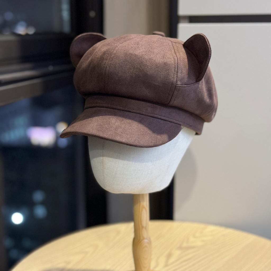 New autumn and winter flocked fabric cat ear octagonal hat for women, sweet and unique, makes the face look smaller, versatile duckbill artist hat