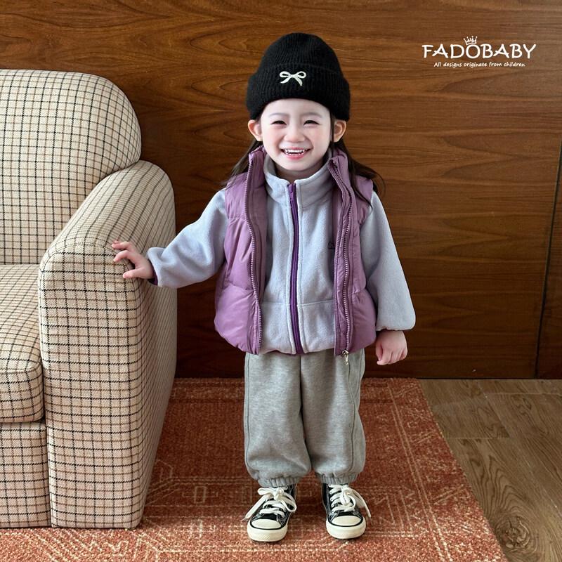 Флисовая куртка на молнии для девочек FADOBABY