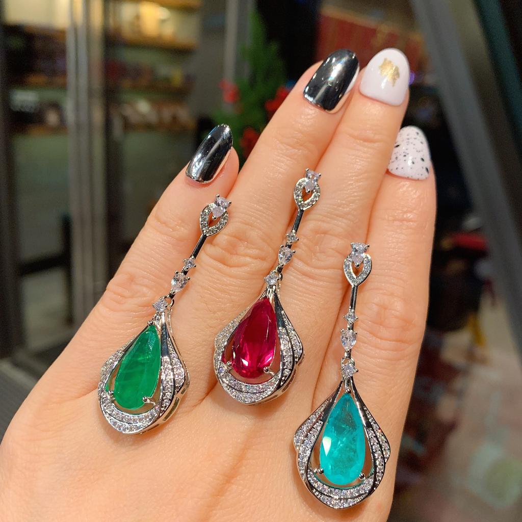Модные серьги из серебра S925 с изумрудом и красным корундом, пересекающие границу