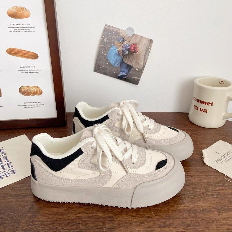 2024 popular new retro red thick baseplate shoes women's autumn niche Hong Kong style chic round head casual moral training shoes