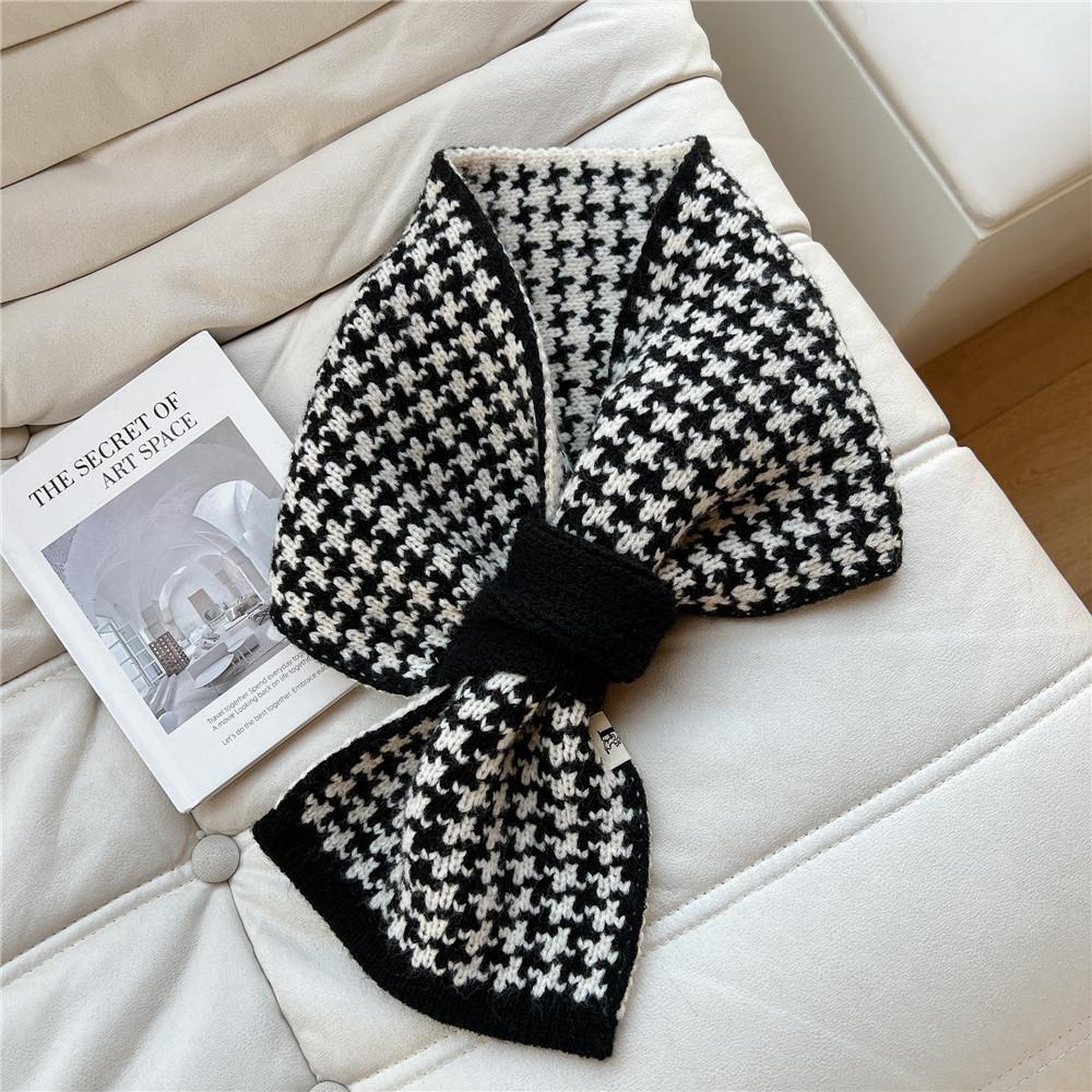 New Style Cross Shaped Small Scarf For Women In Spring Autumn Summer Fashionable Temperament Tied Bag Headband Decorative Scarf