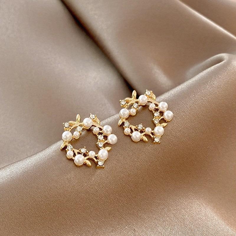 Trendy Imitation Pearl Garland Stud Earrings for Women Korean Golden Metal Flower Leaf Round Circle Earring Jewelry Gift