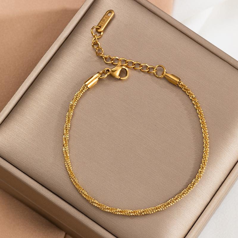 Temperament Light Luxury Gold Color Charm Bracelets for Women Elegant Sexy Stainless Steel Female Bracelet Jewelry
