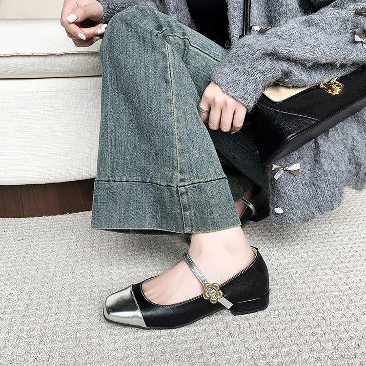 Туфли Мэри Джейн из маленькой кожи для девочки 2025 новая весна и осень сказочный стиль с юбкой вечерний бриз нежные туфли французские туфли-лодочки на низком каблуке