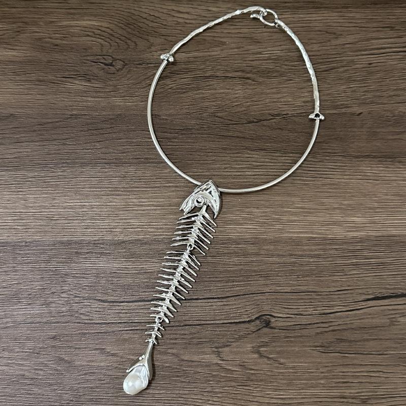 Novelty Design Alloy Big Fish Bone Pendant Choker Necklace For Women Exaggerated Necklace Jewelry Accessories Gift
