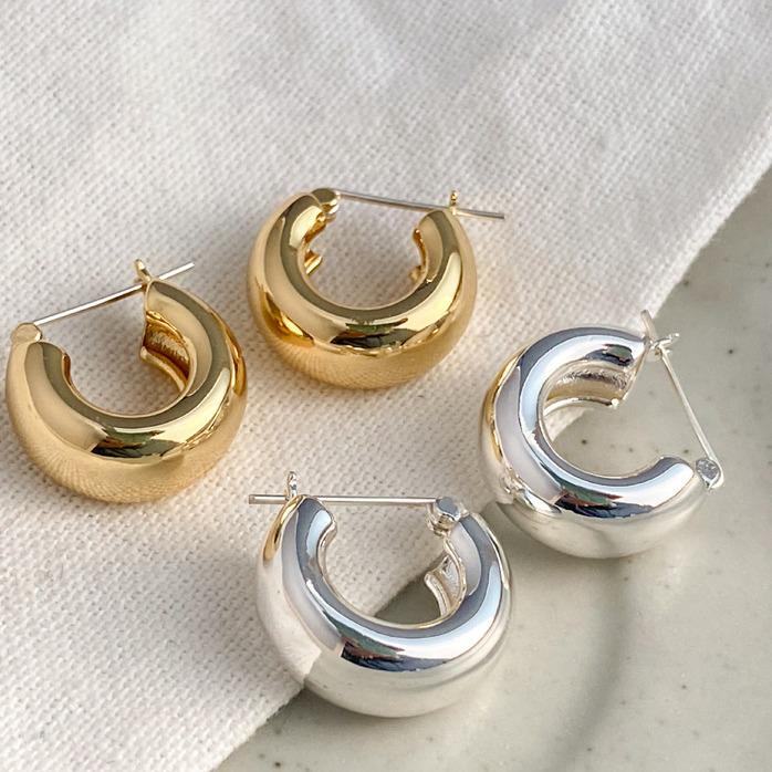 Korean Blogger Style Metal C Hoop Earrings for Women - Minimalistic and Elegant Design