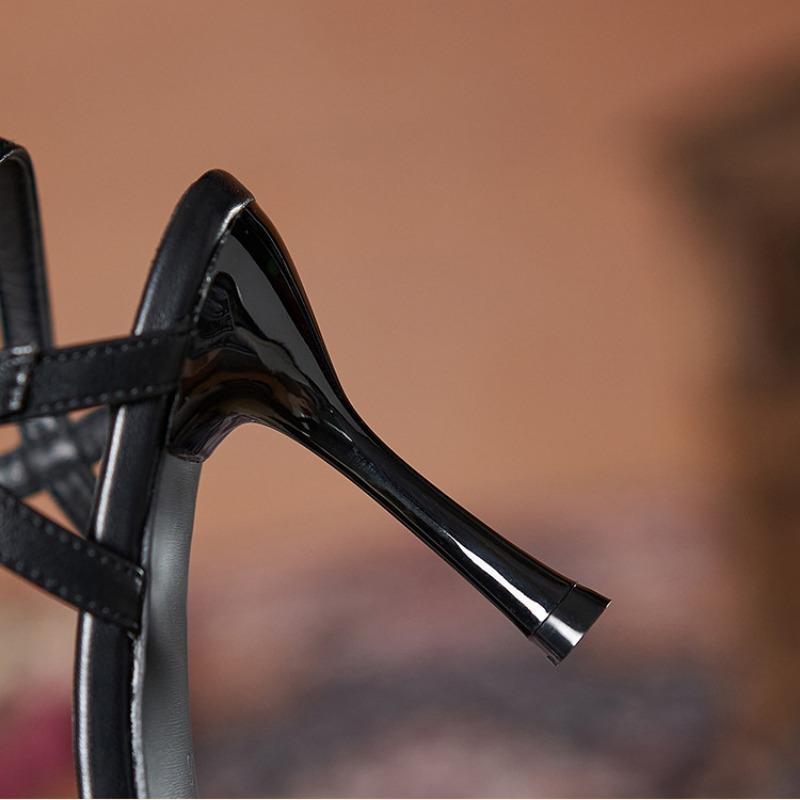 Новые открытые высокие каблуки женские тонкие каблуки маленькие размеры односложные пряжки простые сандалии женские универсальные модные большие размеры