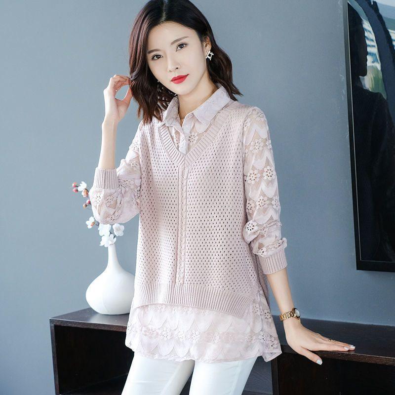 Вязаный костюм в корейском стиле: жилет и кружевной топ