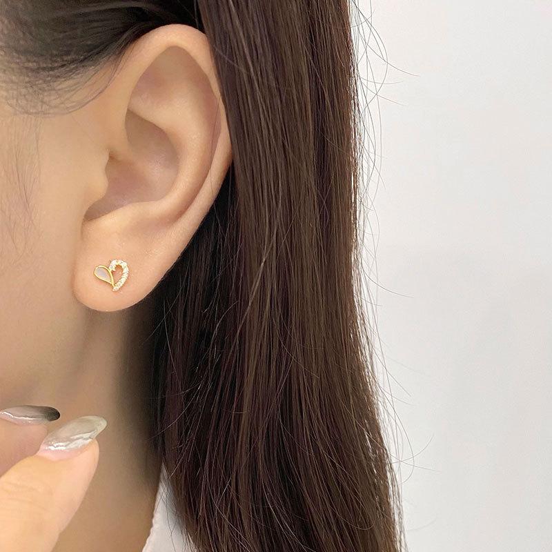 Shell Diamond-set Love Earrings Mini Exquisite Heart-shaped Earrings Niche Design Versatile