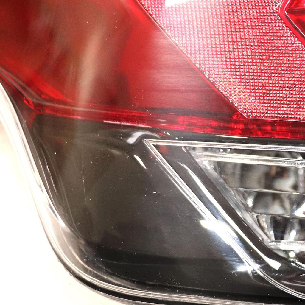 Задний фонарь TBVECHI, Универсальные задние фонари, Внешний задний фонарь с жгутом проводов, Подходит для Toyota Rav-4 2016-2018 - Красный рассеиватель, Левая сторона водителя