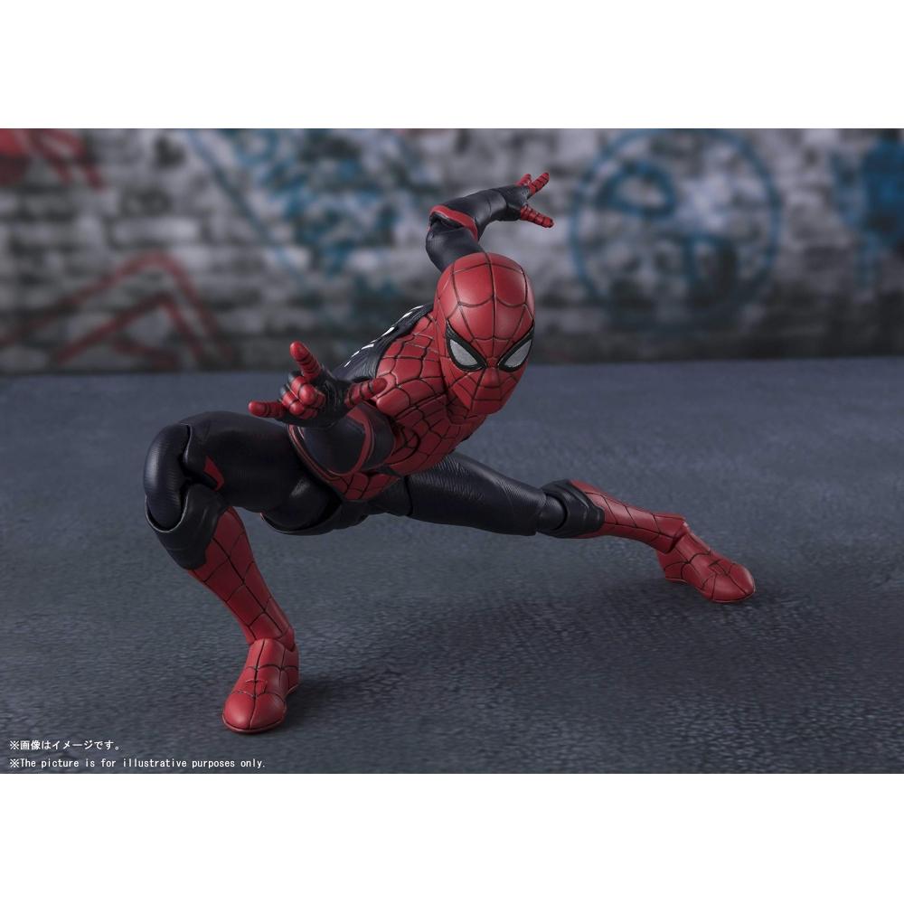 Улучшенный костюм Человека-паука SHFiguarts (Человек-паук: Далеко от дома) приблизительно. Окрашенная подвижная фигура из АБС и ПВХ, 150 мм