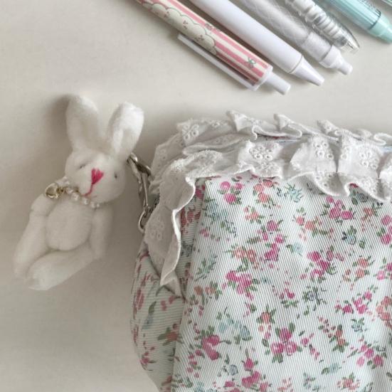 Girls Pencil Pouch Cute Floral Pencil Case Large Capacity Zipper Pen Bag Makeup Bag School Supplies for Students Girls Office Travel