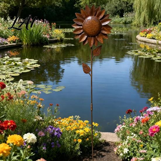 Decorative Garden Stakes Metal Sunflower Stake Retro Rusty Flower Sculpture Rustic Artistic Decor Ornament for Outdoor Yard Patio Lawn Decoration