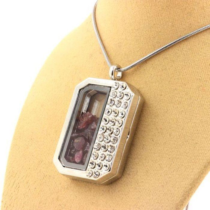 Stones and Minerals. Raw Rhodolite Garnet Necklace. Half-rectangle Model.