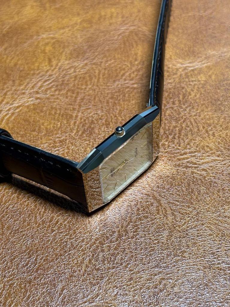 [USED] A105 Rare Working Seiko Dolce Square Watch from the 1980s