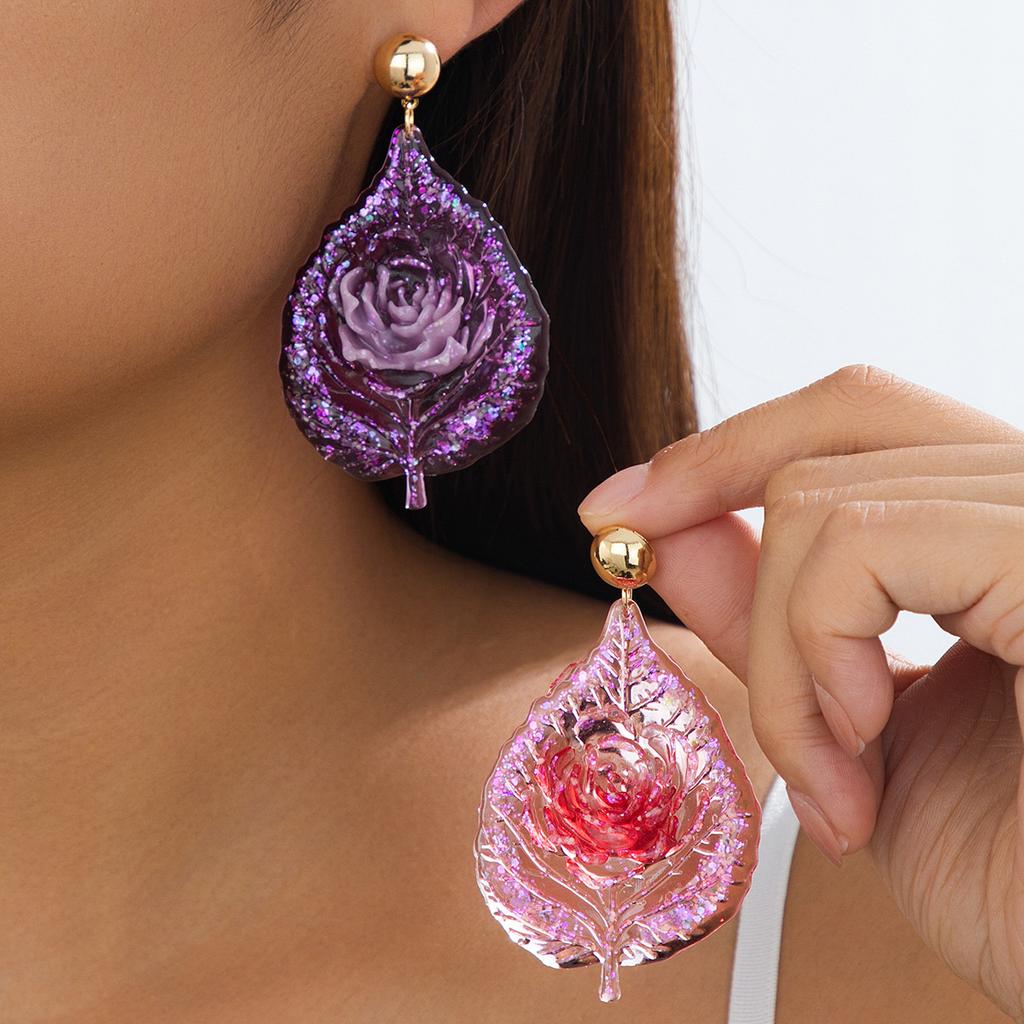 Модные серьги-подвески для женщин