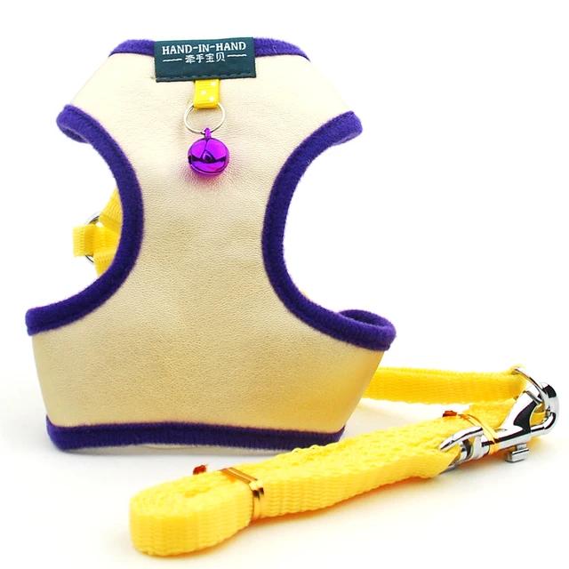 Новый поводок для кошек, поводок-жилет для питомцев, регулируемый поводок с колокольчиком для прогулок для котят, щенков, маленьких и средних собак, искусственная кожа