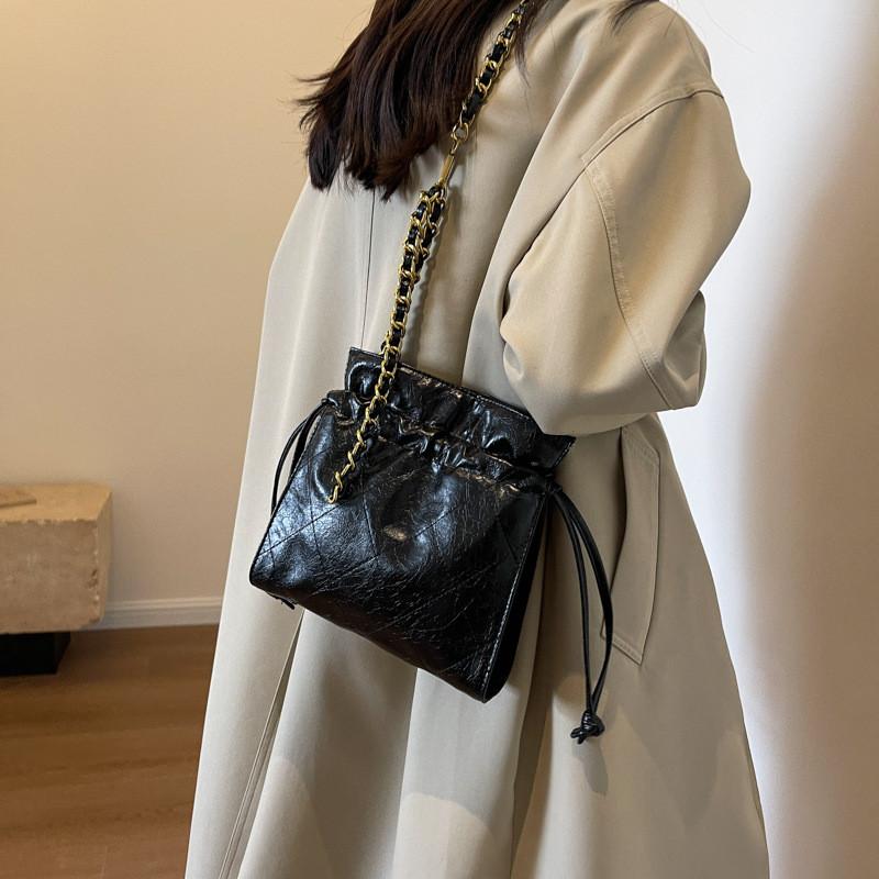 Ielgy Soft Leather Drawstring Bucket Bag Retro Chain Shoulder Crossbody Fashion Embroidery Thread Pouch