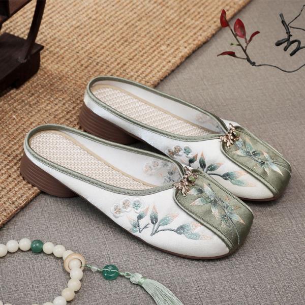 Модные домашние тапочки Женские лоферы на квадратном каблуке Шлепанцы с закрытым носком Массажный блок Цветочная ткань Вышивка Квадратный носок Каблук-блок Обувь Лоа
